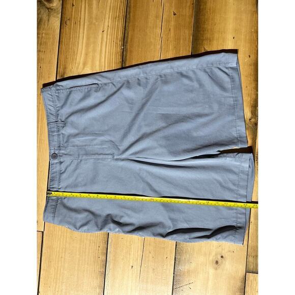 Under Armour Youth Boy Shorts. Flat Front. Grey. Performance. Golf. Size 20 - Picture 7 of 8